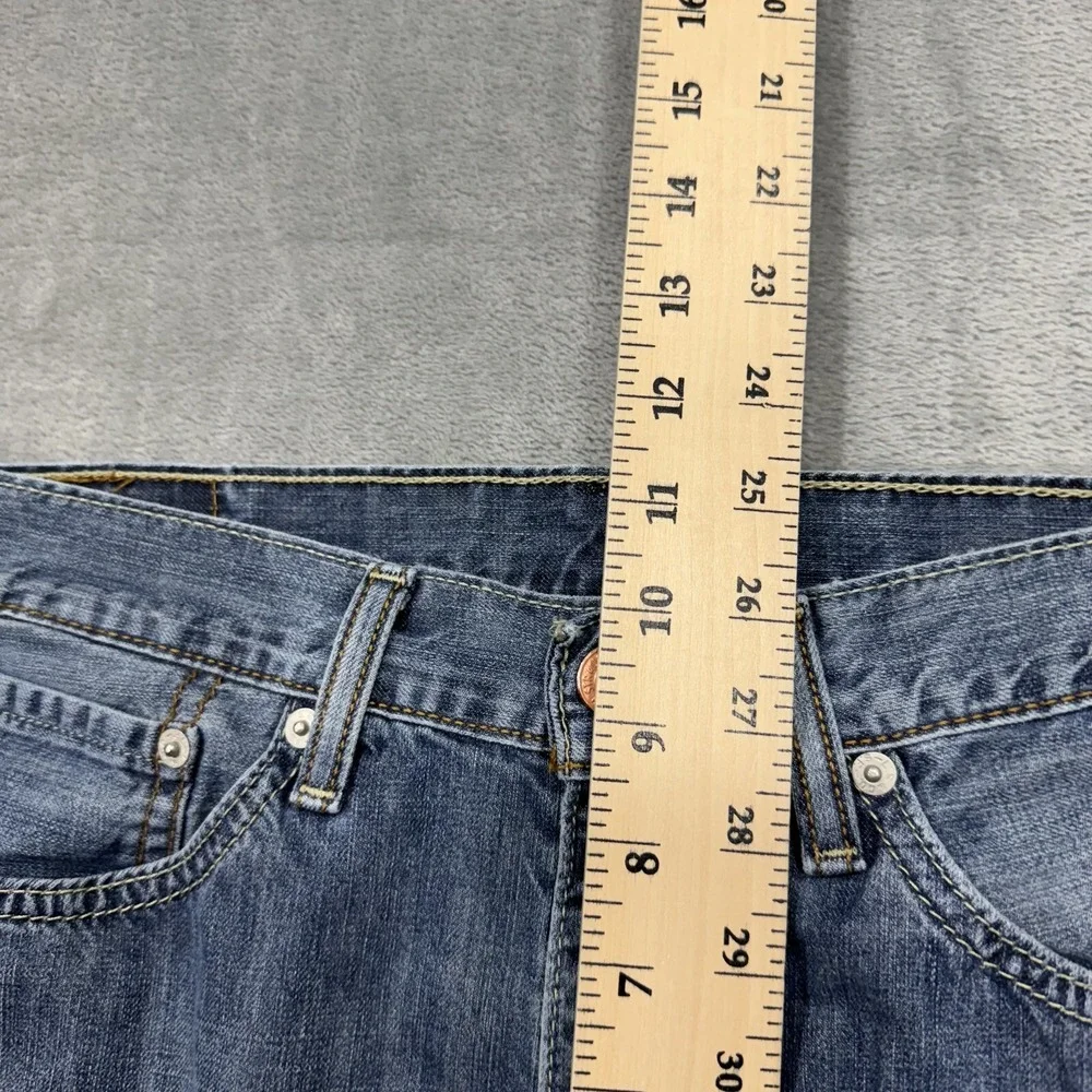 Levis Jeans Mens 34x30 Blue 514 Straight Fit Medium Wash Denim Work Logo Casual